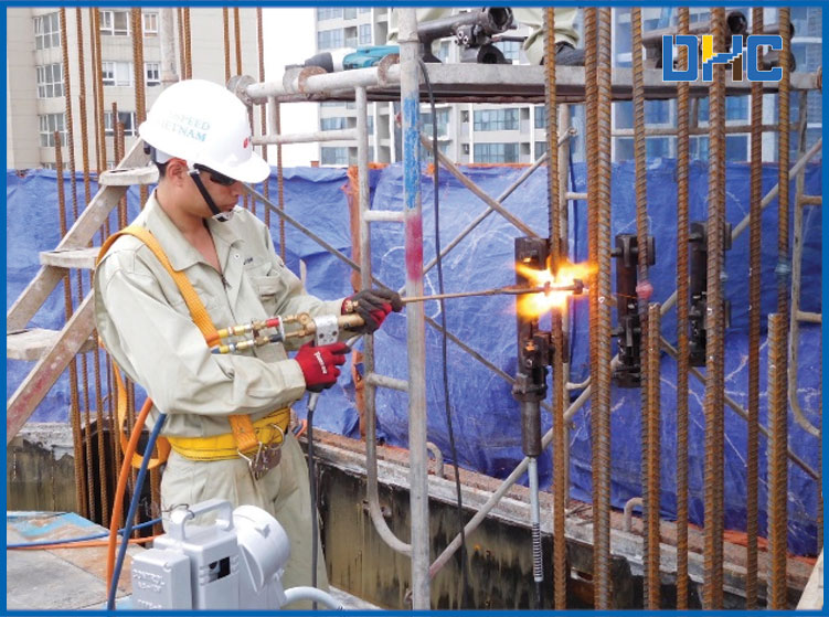 Xuất Khẩu Lao Động Nợ Phí